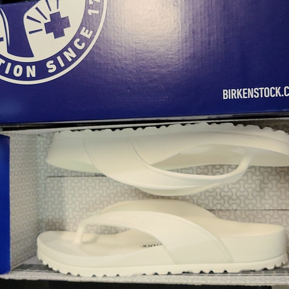 Birkenstock Honolulu White Eva Flip Flops pool or beach NEW in box - Picture 1 of 7